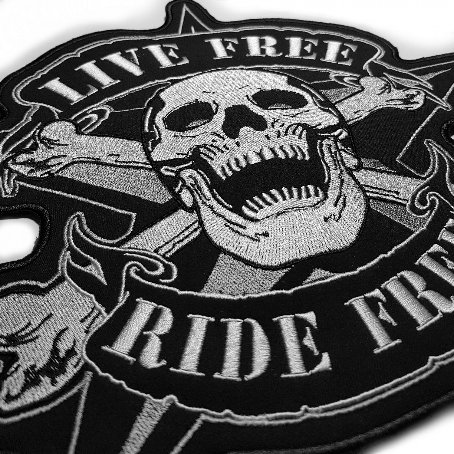 нашивка LIVE FREE SKULL BIKER - нш036